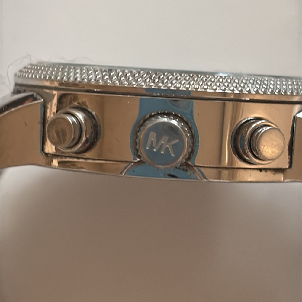 MICHAEL KORS Ritz Chronograph chrome date watch 5020 EUC - Picture 4 of 12